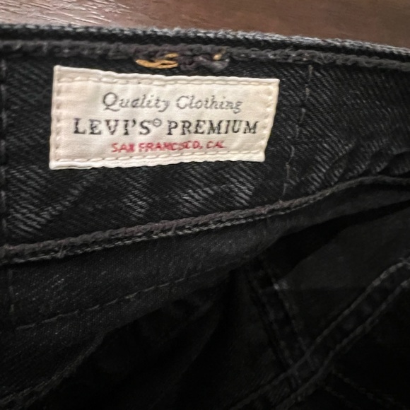 Women's Levi's 501 Black Cut Off Shorts Denim Size 27 - Picture 4 of 7